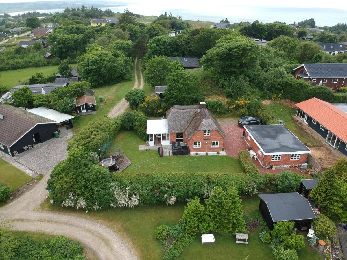 Thatched Holiday Home In Struer, Jutland With A View Экстерьер фото